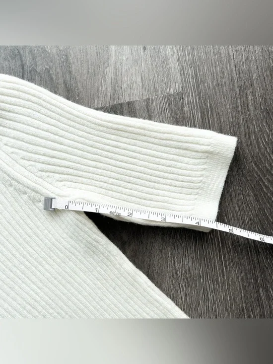 Uniqlo cream merino wool short sleeve sweater - Picture 8 of 11